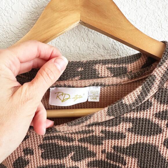 Chettah Leopard Print Womens Thermal Shirt Large Long Sleeve waffle Knit Grunge - Picture 3 of 7